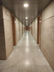 Centro de adicciones Sevilla Pasillo